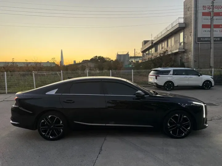 Kia K8