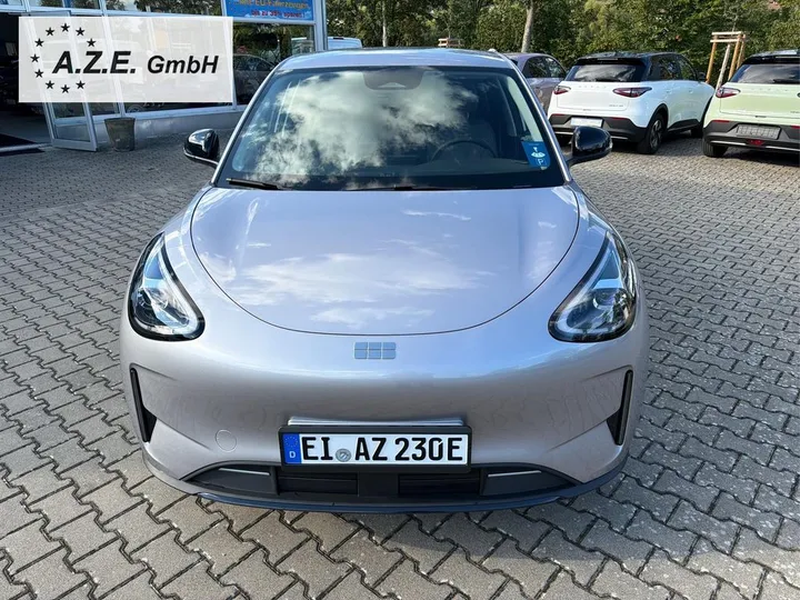 Geely E2