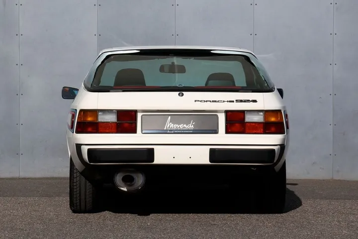 Porsche 924