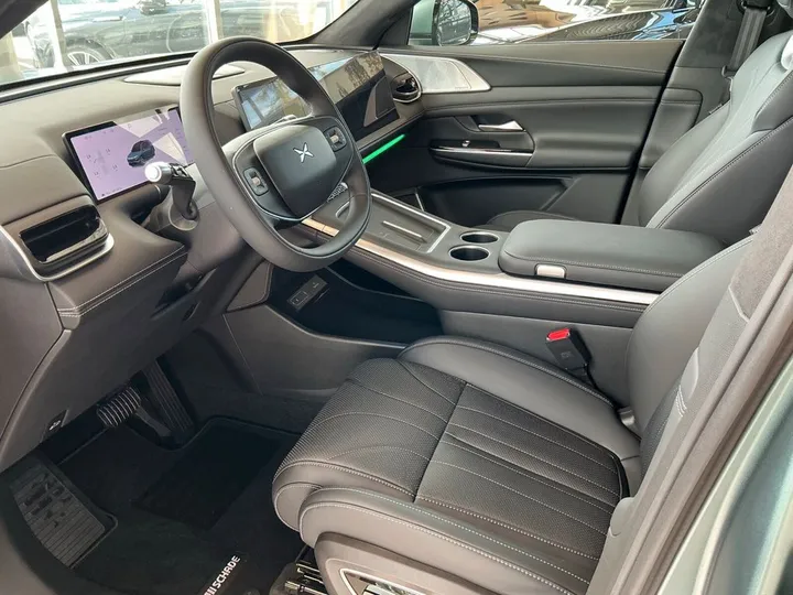 XPENG G9