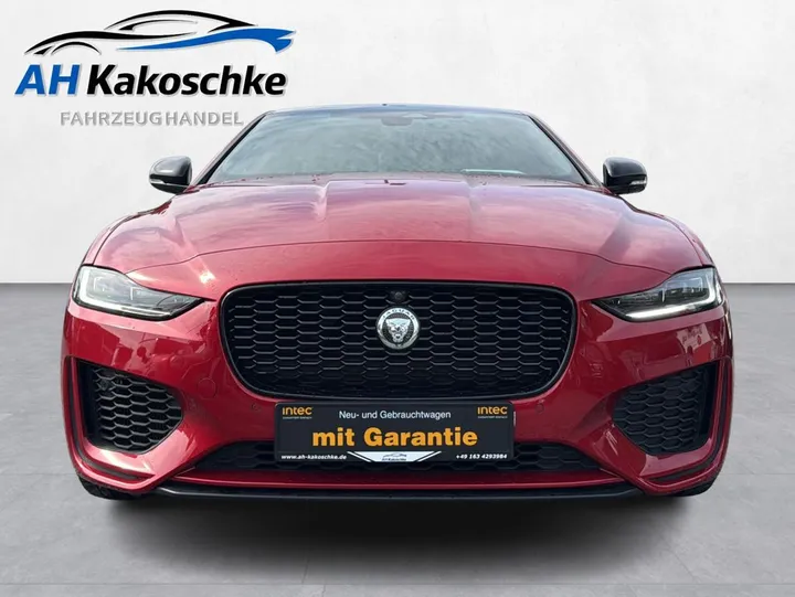 Jaguar XE