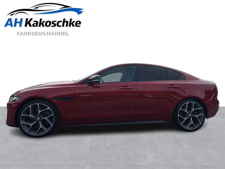 Jaguar XE