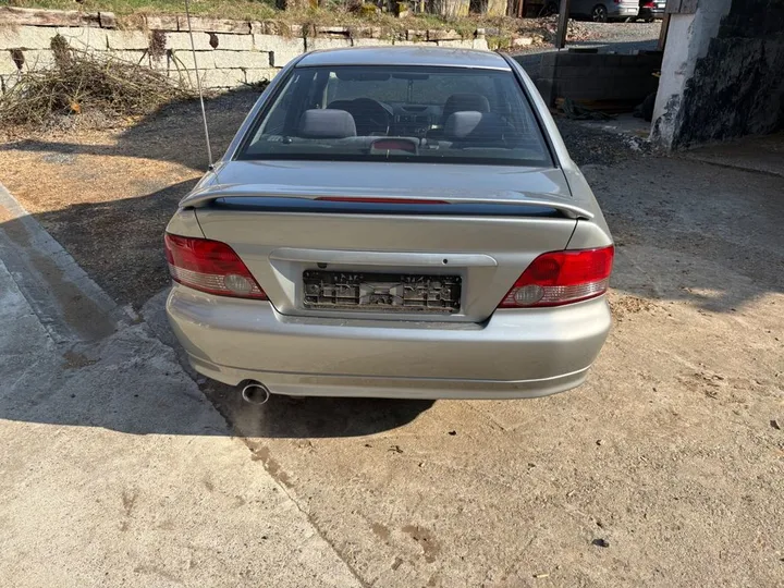 Mitsubishi Galant