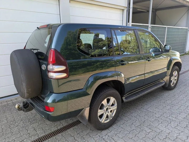 Toyota Land Cruiser