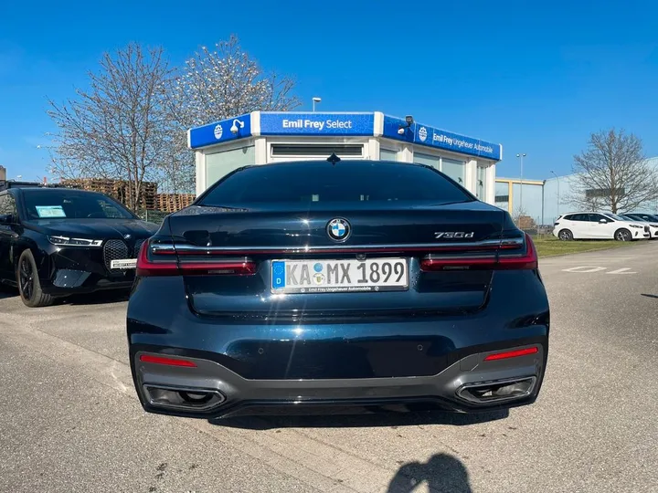 BMW 730