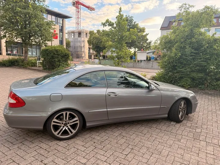 Mercedes-Benz CLK 200