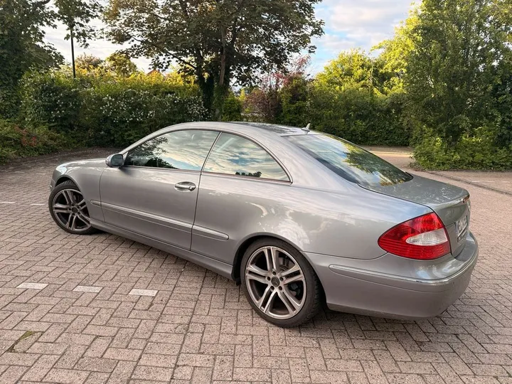 Mercedes-Benz CLK 200