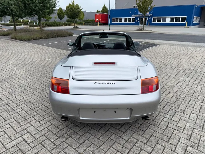Porsche 996