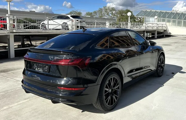 Audi e-tron