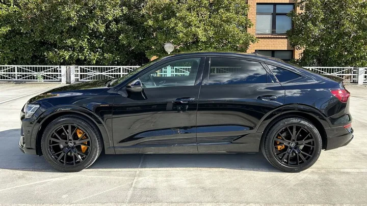 Audi e-tron