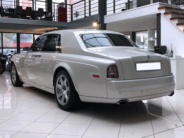 Rolls-Royce Phantom