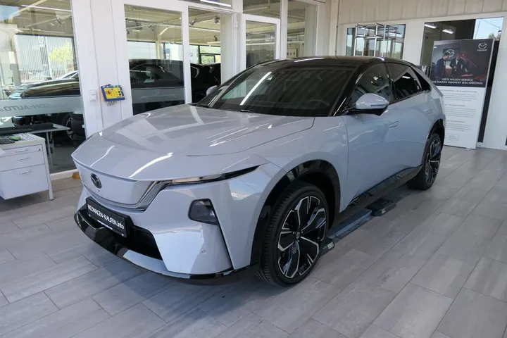 Mazda CX-6e