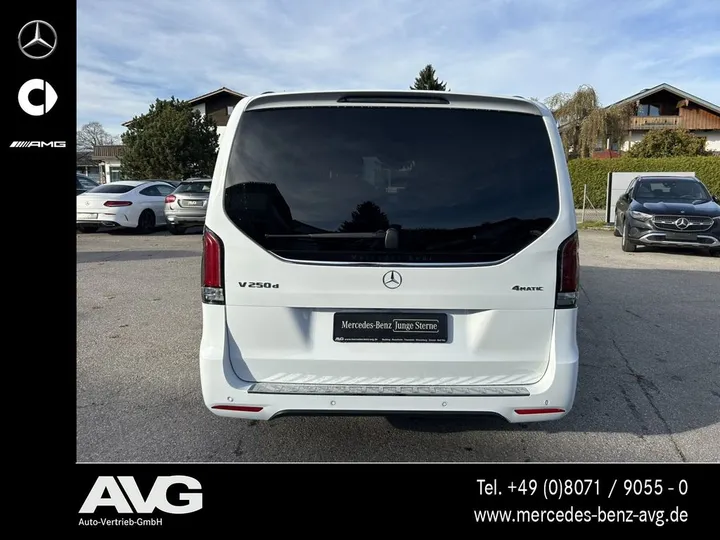 Mercedes-Benz V 250