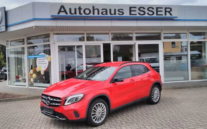 Mercedes-Benz GLA 200