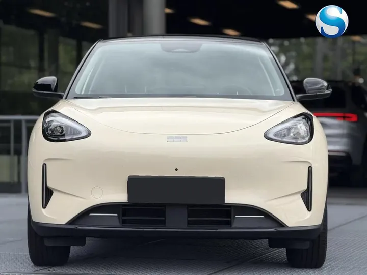 Geely E2