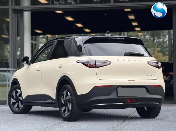 Geely E2
