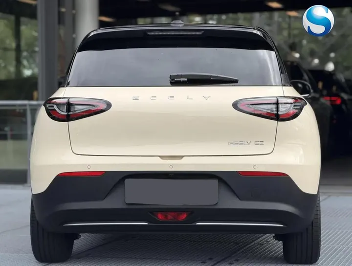 Geely E2