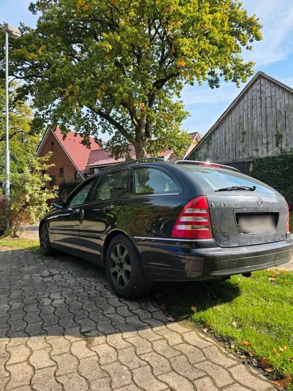 Mercedes-Benz C 220