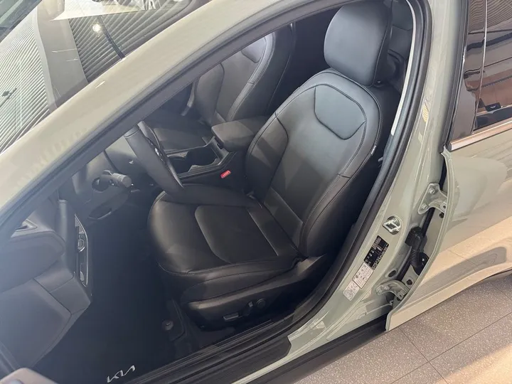 Kia K4
