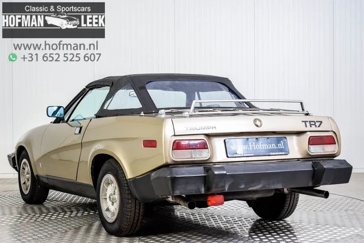 Triumph TR8