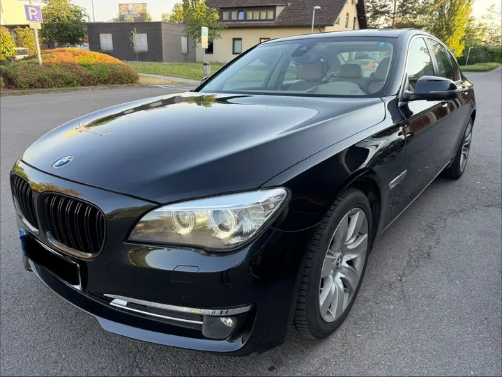 BMW 730