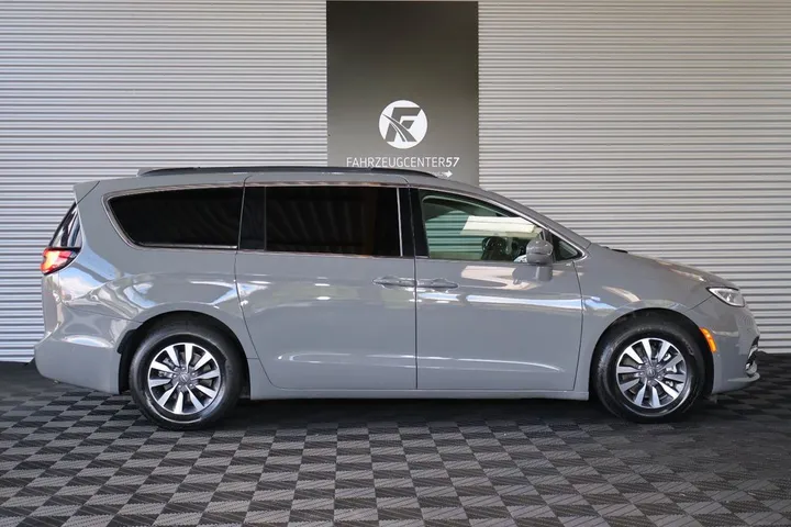 Chrysler Pacifica