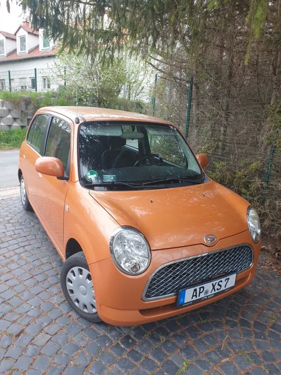 Daihatsu TREVIS