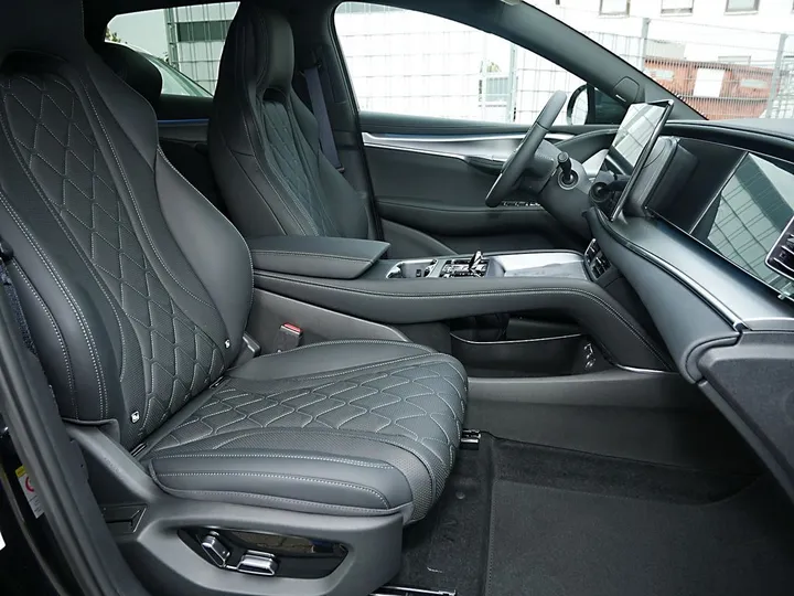 BYD SEALION 7