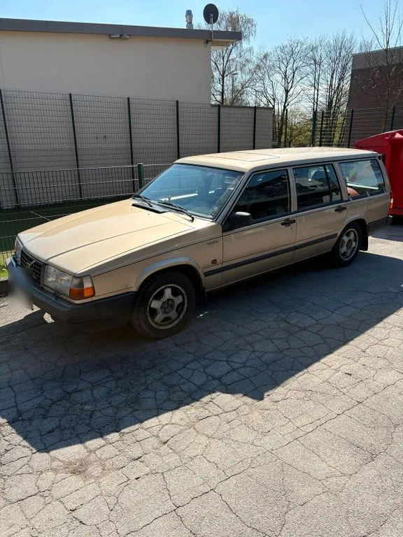 Volvo 745