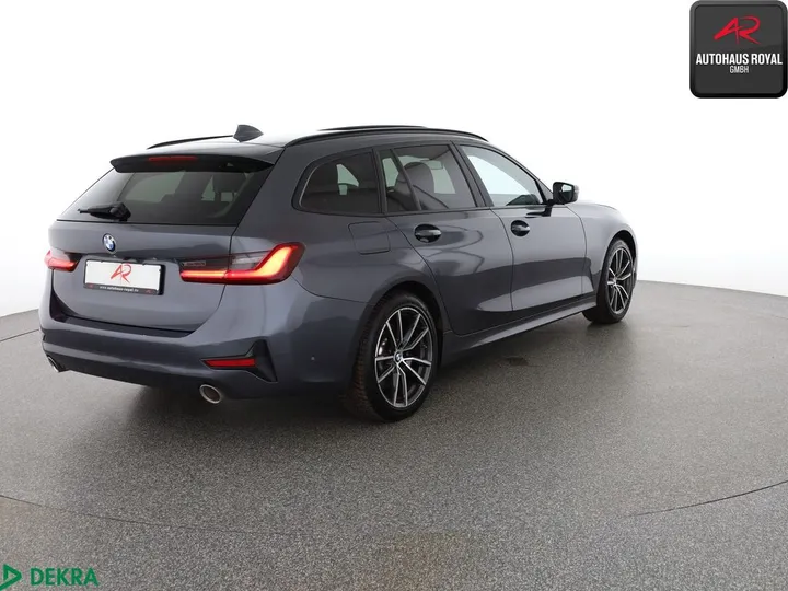 BMW 330