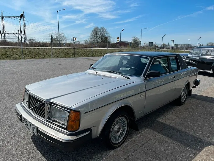 Volvo 262