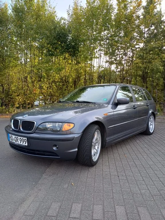 BMW 320