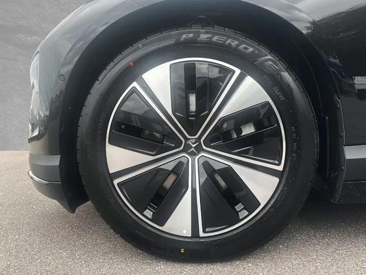 Polestar 4