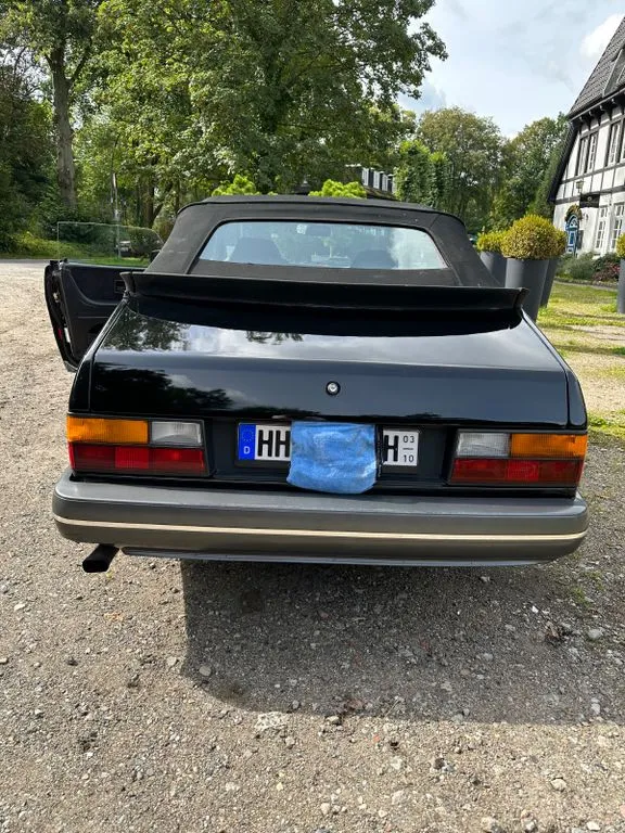 Saab 900