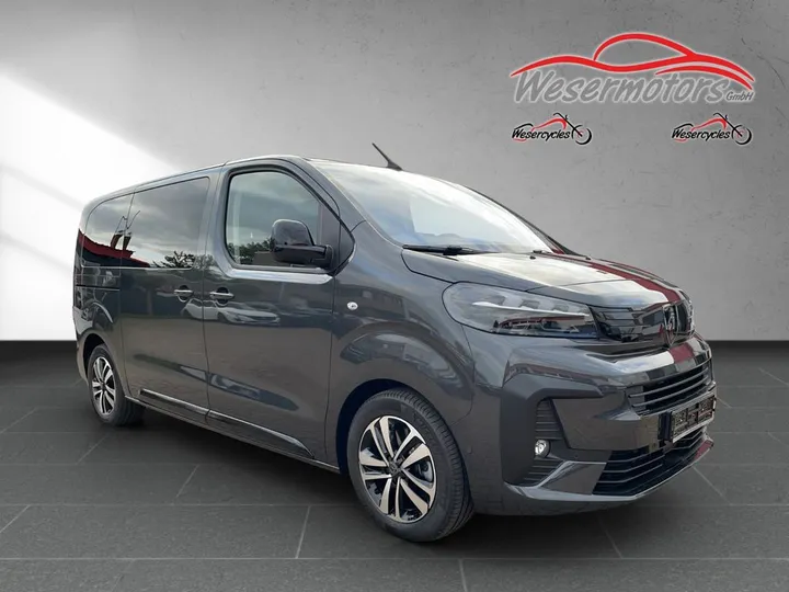 Peugeot Traveller