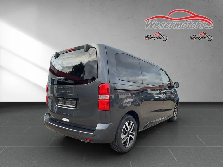 Peugeot Traveller