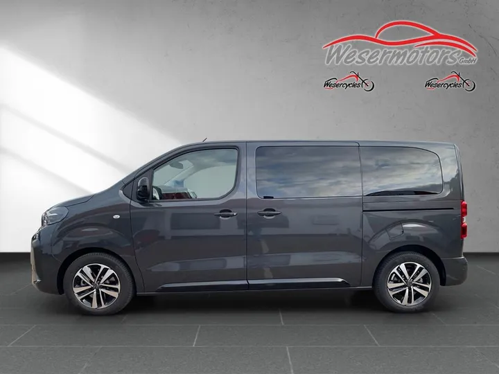 Peugeot Traveller