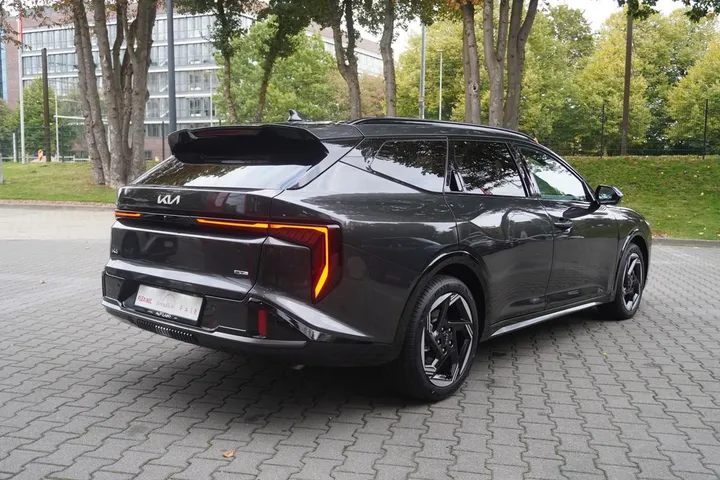 Kia K4