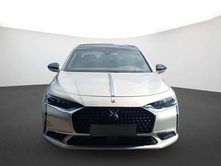 DS Automobiles DS9