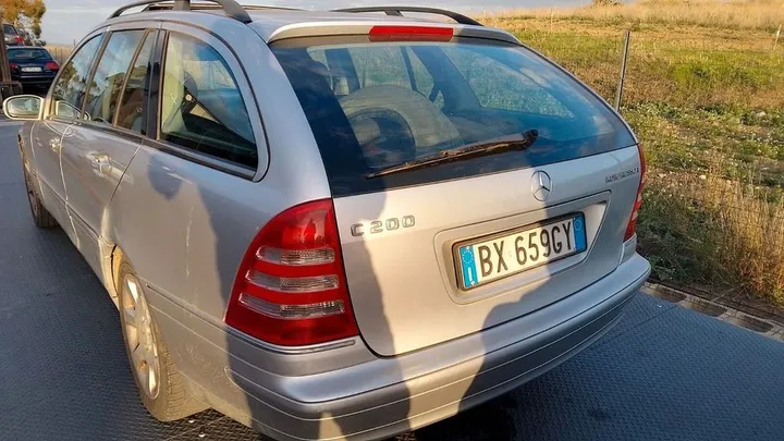 Mercedes-Benz C 200