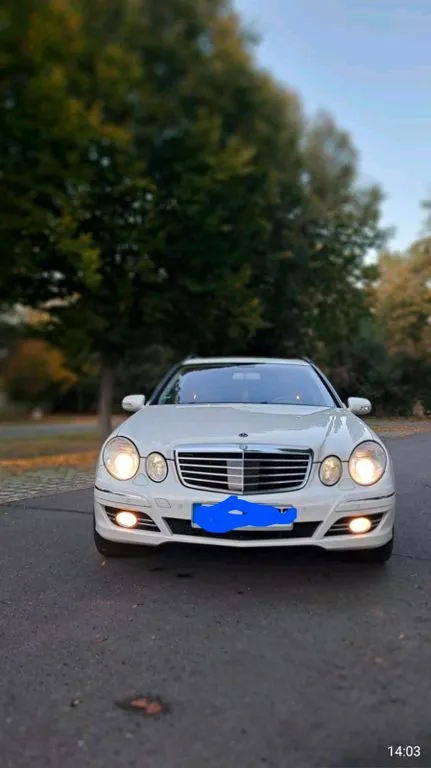 Mercedes-Benz E 320