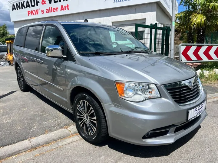 Lancia Voyager