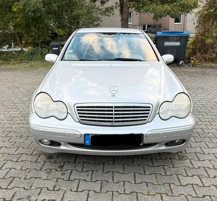 Mercedes-Benz C 180