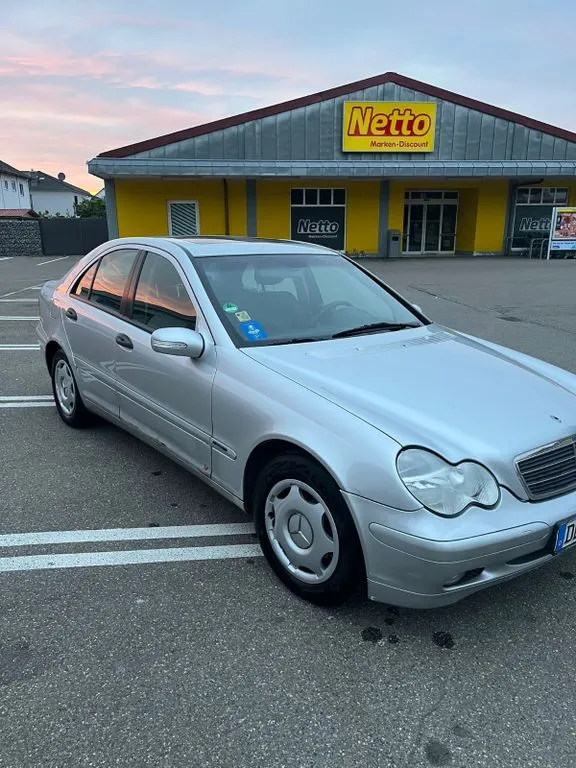 Mercedes-Benz C 180