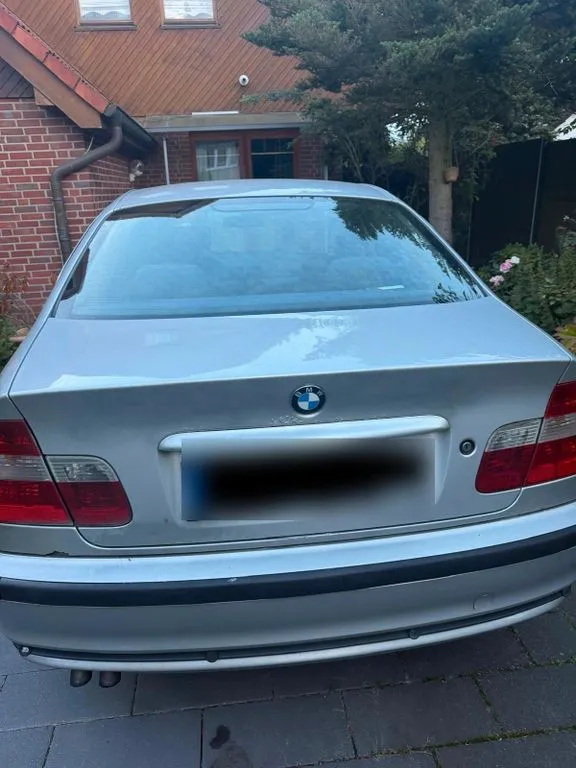 BMW 330