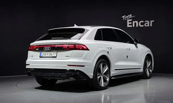 Audi Q8