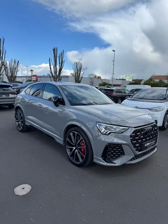 Audi RSQ3