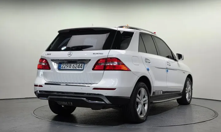 Mercedes-Benz M-class