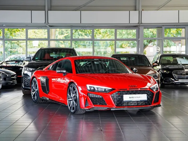 Audi R8