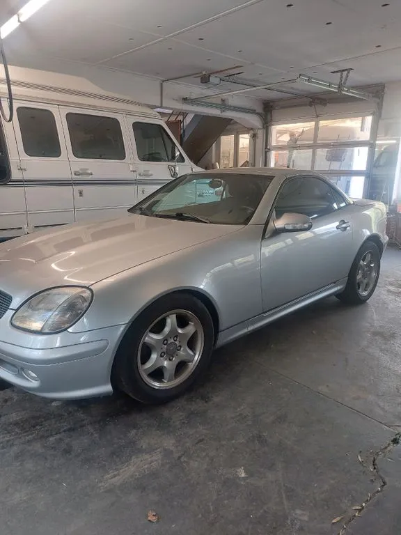 Mercedes-Benz SLK 200